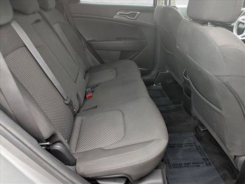 Used 2024 Kia Sportage LX image 18