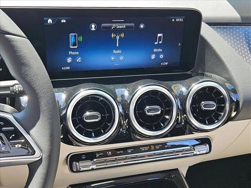 New 2026 Mercedes-Benz GLA 250 image 12