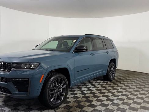 New 2026 Jeep Grand Cherokee L Limited AWD/4WD image 3