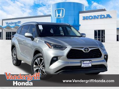 Used 2021 Toyota Highlander XLE