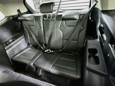 Used 2025 Kia Telluride S FWD image 28