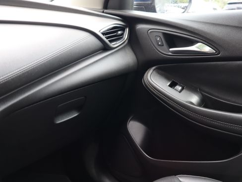 Used 2023 Buick Encore GX Essence w/ Experience Buick Package FWD image 38
