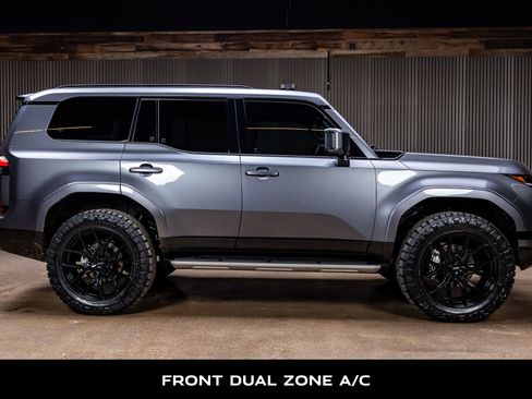 Used 2025 Lexus GX 550 w/ Cold Area Package image 11