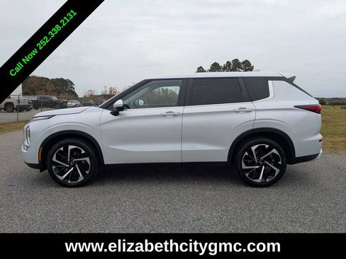 Used 2022 Mitsubishi Outlander SE image 7