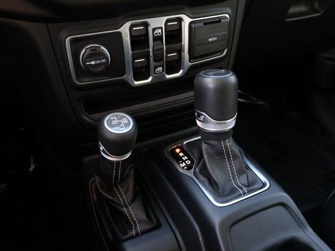 Used 2023 Jeep Wrangler Unlimited Sahara w/ Cold Weather Group image 38