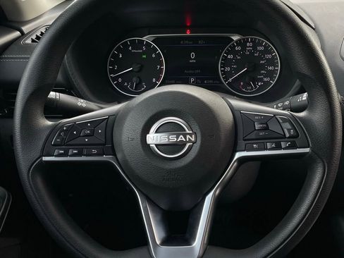 Used 2024 Nissan Sentra SV FWD image 13