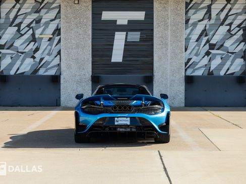 Used 2022 McLaren 765LT RWD image 13