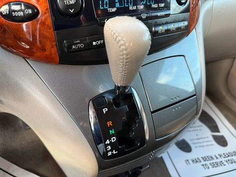 Used 2006 Toyota Sienna FWD image 28