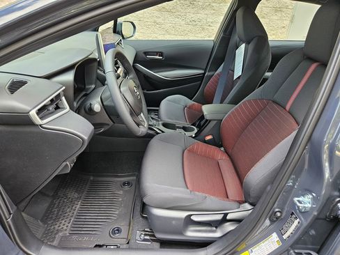 Certified 2025 Toyota Corolla SE w/ SE Premium Package FWD image 14