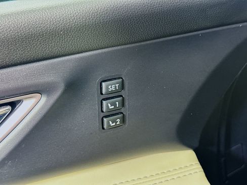 Used 2023 Subaru Ascent Limited w/ Technology Package image 21