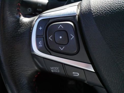 Used 2017 Toyota Camry XSE image 25