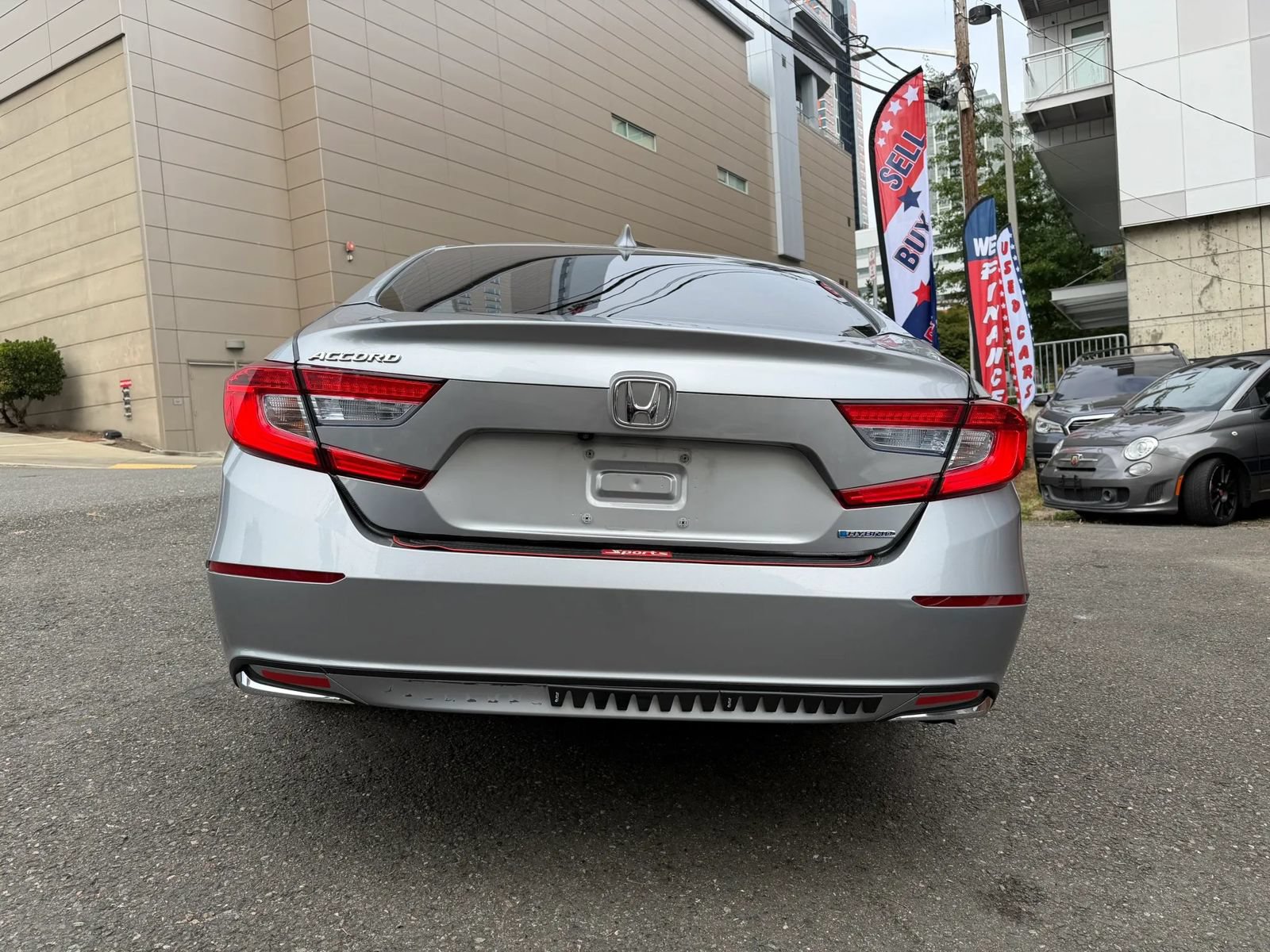 Used 2019 Honda Accord Hybrid image 9