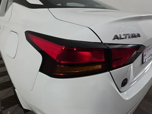 Used 2024 Nissan Altima 2.5 SV image 36