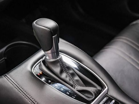 Used 2024 Honda HR-V EX-L image 25