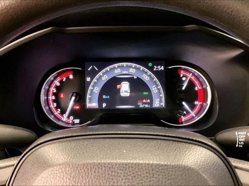 Used 2024 Toyota RAV4 XLE AWD/4WD image 28