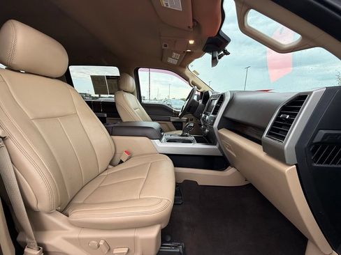 Used 2019 Ford F150 Lariat w/ Equipment Group 502A Luxury AWD/4WD image 28