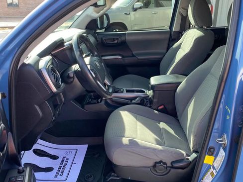 Used 2019 Toyota Tacoma SR5 RWD image 11