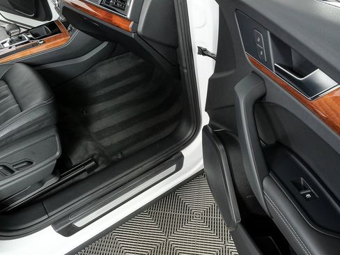 Used 2021 Audi Q5 2.0T Premium Plus w/ Premium Plus Package image 23