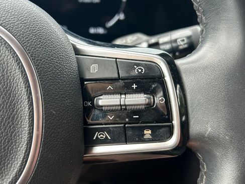 Used 2024 Kia Carnival SX FWD image 24