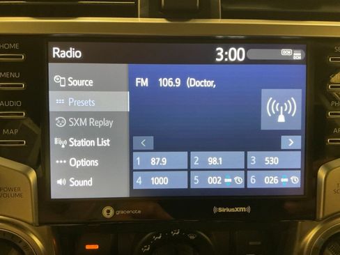 Used 2022 Toyota 4Runner TRD Sport AWD/4WD image 23