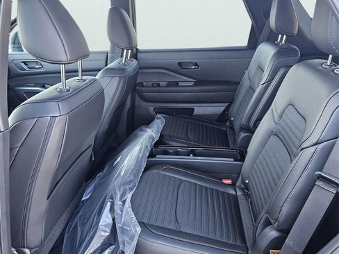 New 2025 Nissan Pathfinder Rock Creek image 15