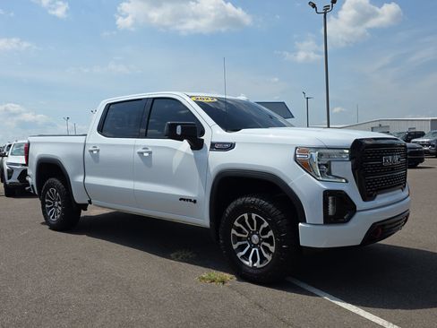Used 2022 GMC Sierra 1500 AT4 w/ AT4 Preferred Package AWD/4WD image 7