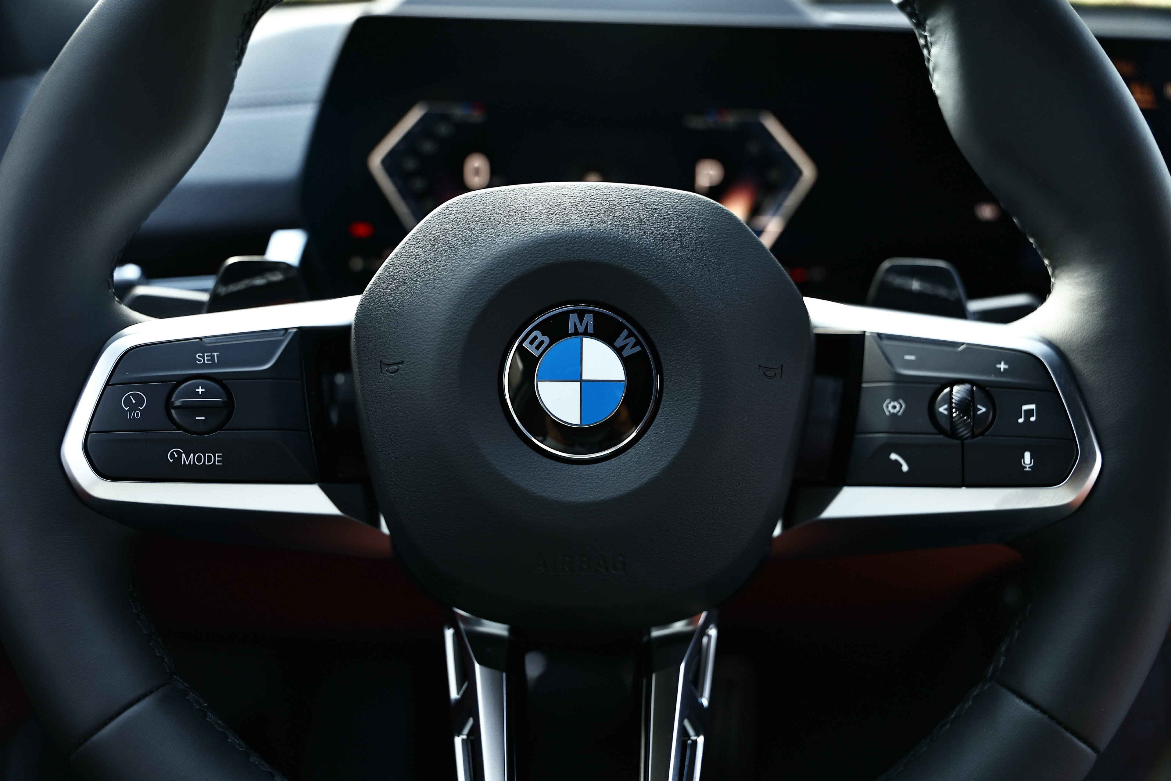 New 2027 BMW X2 xDrive28i w/ Technology Package AWD/4WD image 33
