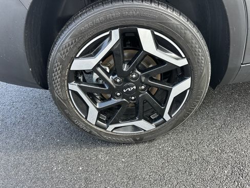 Used 2024 Kia Seltos SX w/ SX Sunroof Package image 18