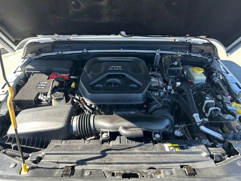 Used 2019 Jeep Wrangler Unlimited Sport S image 35