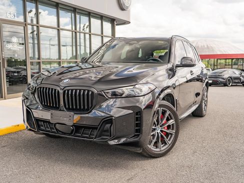 Used 2024 BMW X5 xDrive40i w/ M Sport Package AWD/4WD image 2