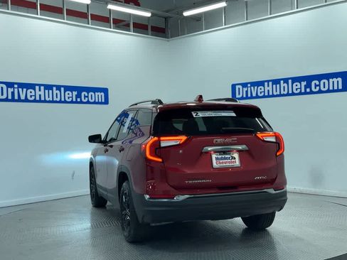 Used 2024 GMC Terrain AT4 AWD/4WD image 9