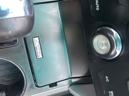 Used 2015 Ford Explorer XLT w/ Equipment Group 201A image 32