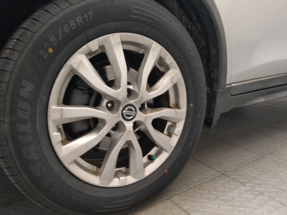 Used 2018 Nissan Rogue SV FWD image 31