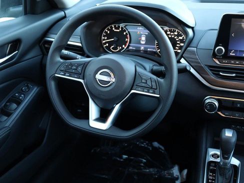 New 2025 Nissan Altima 2.5 SV image 22