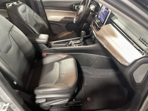 Used 2022 Jeep Compass Limited image 12