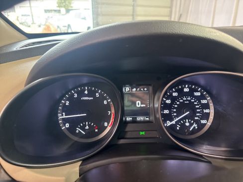 Used 2017 Hyundai Santa Fe Sport image 23