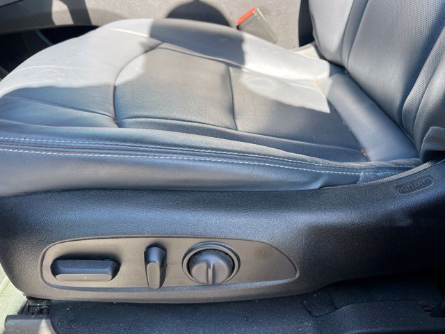 Used 2020 Buick Enclave Essence w/ LPO, Floor Liner Package AWD/4WD image 22