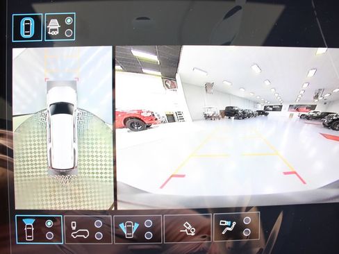 New 2026 GMC Yukon XL AT4 Ultimate AWD/4WD image 5