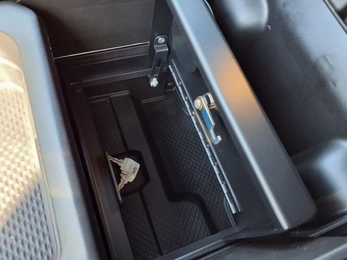 New 2026 RAM 1500 Laramie AWD/4WD image 11
