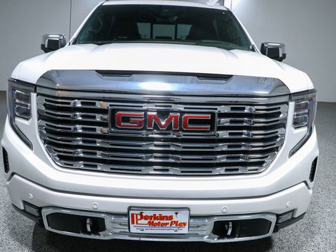 Used 2022 GMC Sierra 1500 Denali w/ Denali Reserve Package AWD/4WD image 4