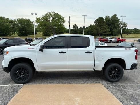 Used 2024 Chevrolet Silverado 1500 LT Trail Boss w/ Protection Package AWD/4WD image 8
