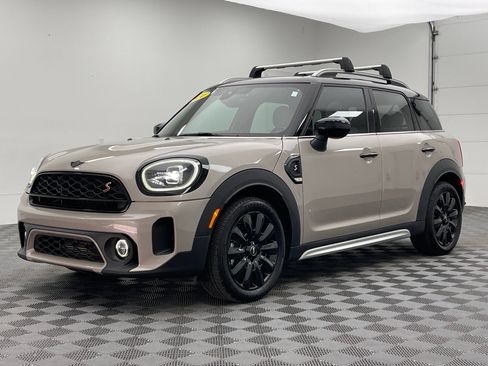 Used 2024 MINI Cooper Countryman S w/ Signature Upholstery Package FWD image 2