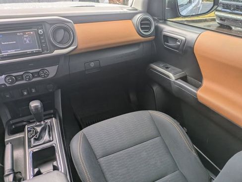 Used 2019 Toyota Tacoma SR5 image 17