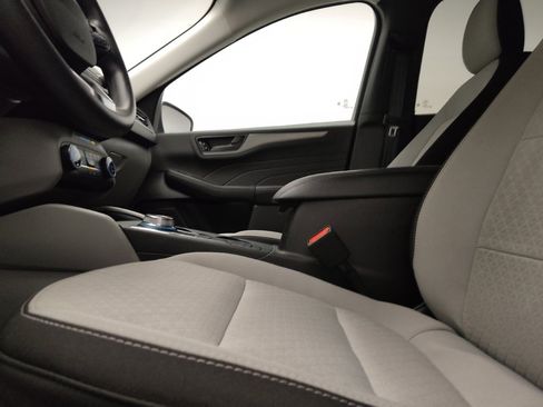 Used 2025 Ford Escape Active AWD/4WD image 17
