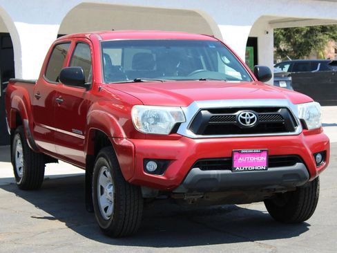 Used 2015 Toyota Tacoma PreRunner image 3