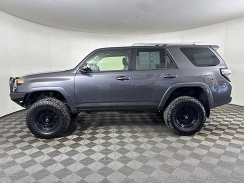 Used 2018 Toyota 4Runner SR5 Premium AWD/4WD image 7