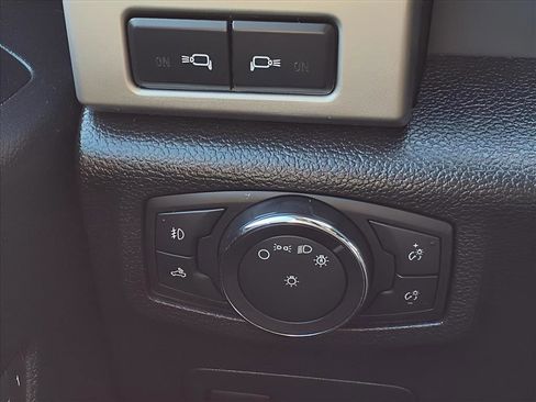 Used 2019 Ford F150 Lariat w/ Equipment Group 502A Luxury image 28