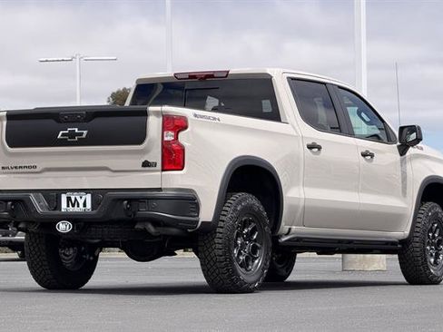 New 2026 Chevrolet Silverado 1500 ZR2 w/ ZR2 Bison Edition AWD/4WD image 4