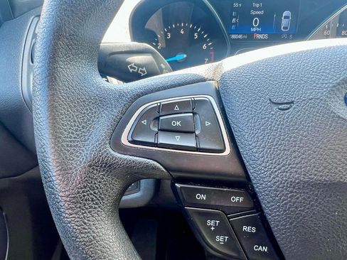 Used 2019 Ford Escape SE image 22