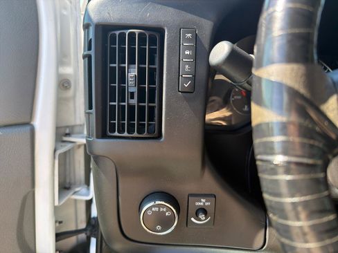Used 2017 Chevrolet Express 2500 w/ Cold Climate Package RWD image 12